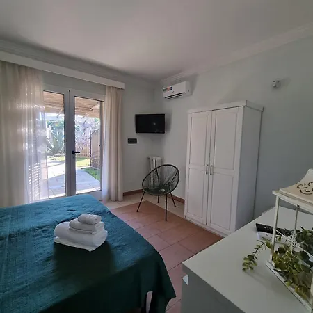 Giardini Di Marzo Farm stay Felline